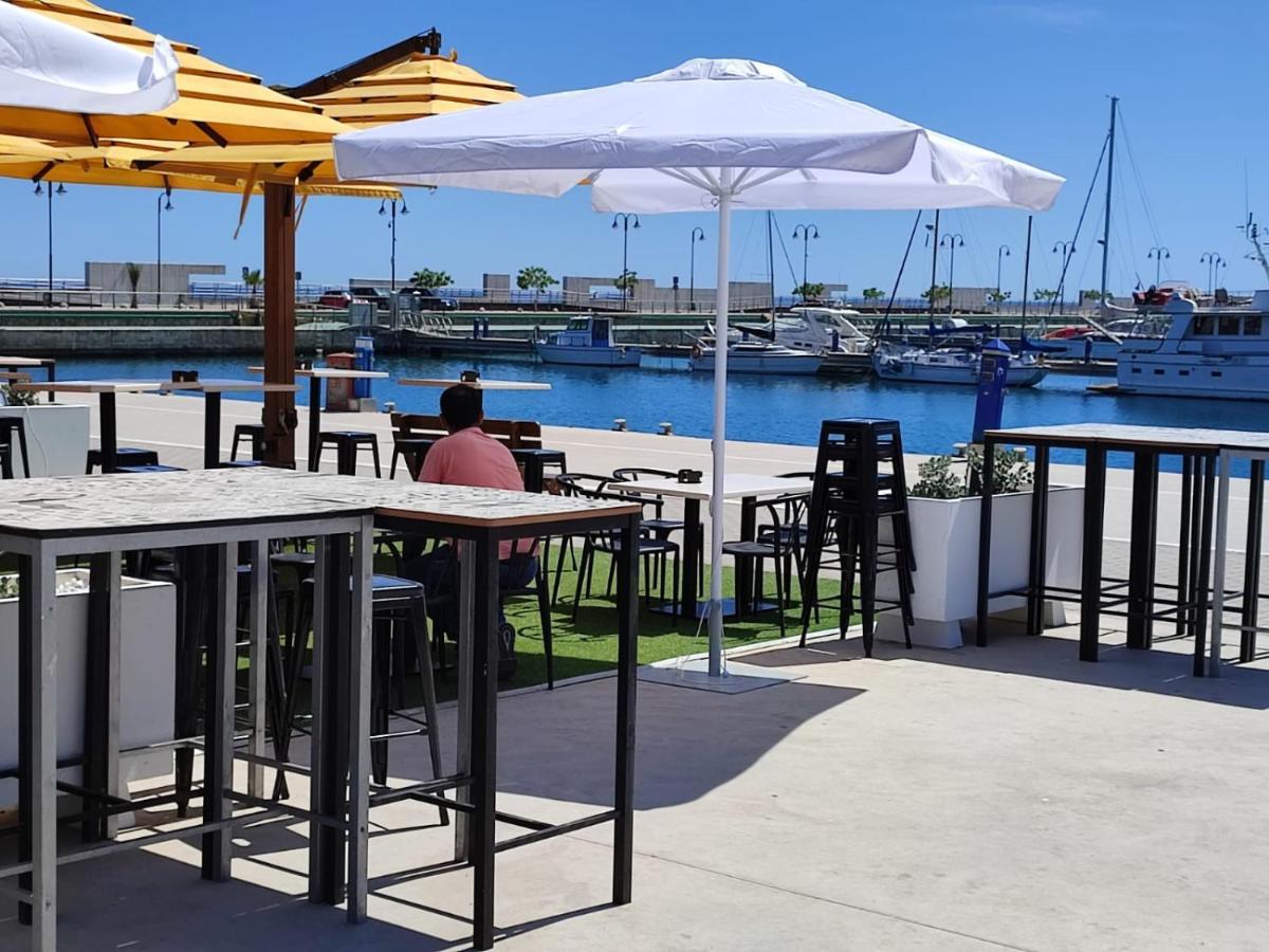 Вилла Tranquila Casa Frente Al Mar Адра Экстерьер фото