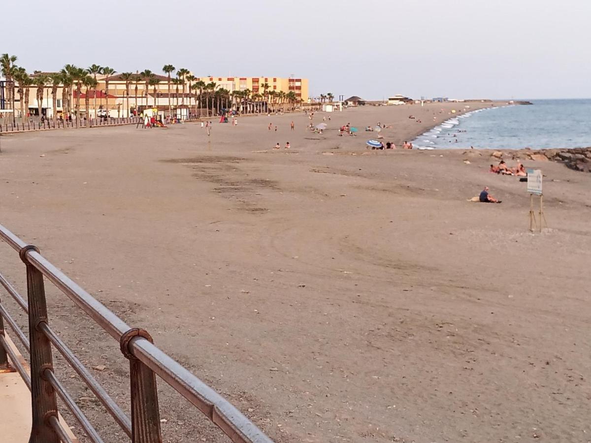 Вилла Tranquila Casa Frente Al Mar Адра Экстерьер фото